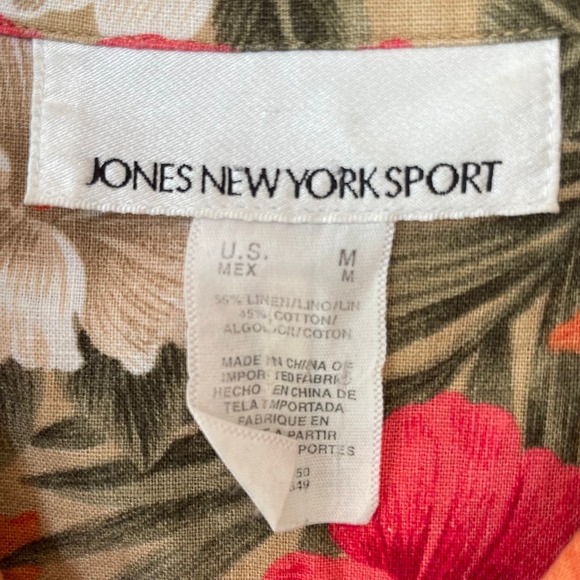 Jones New York Hawaiian Floral top size medium - Picture 4 of 8